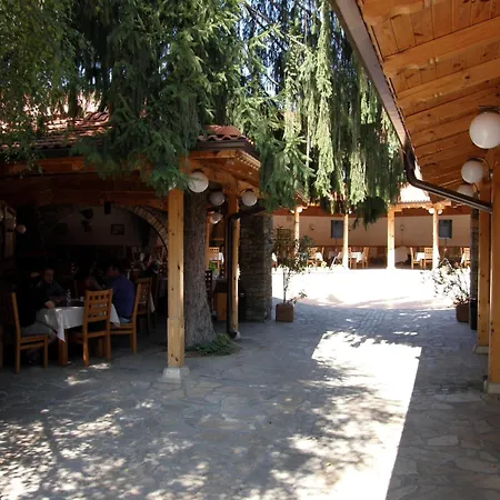 Center 3*