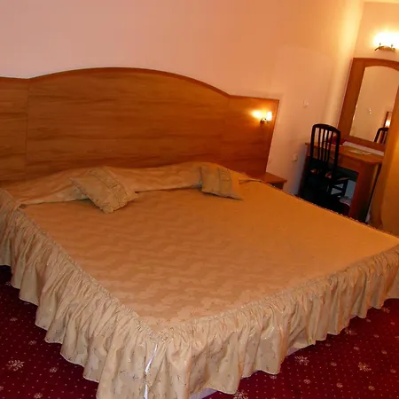 Center Hotel 3*