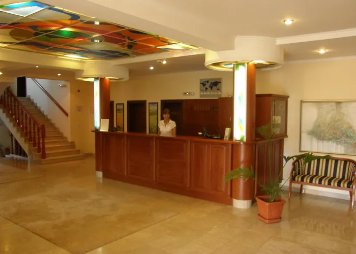 中央酒店 3* 阿普里尔齐